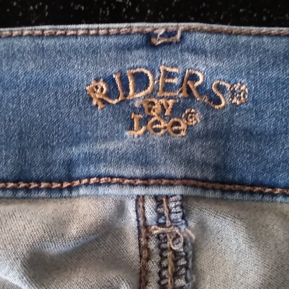 Lee Riders Stretch Denim Capri's - Picture 5 of 6